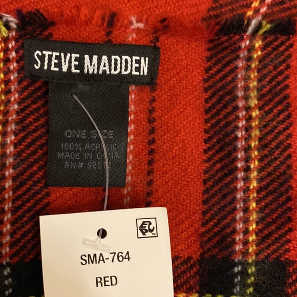 Steve Madden Classic Tartan with Tassels Fringe Raw Edges Plaid Scarf Red - Picture 3 of 3
